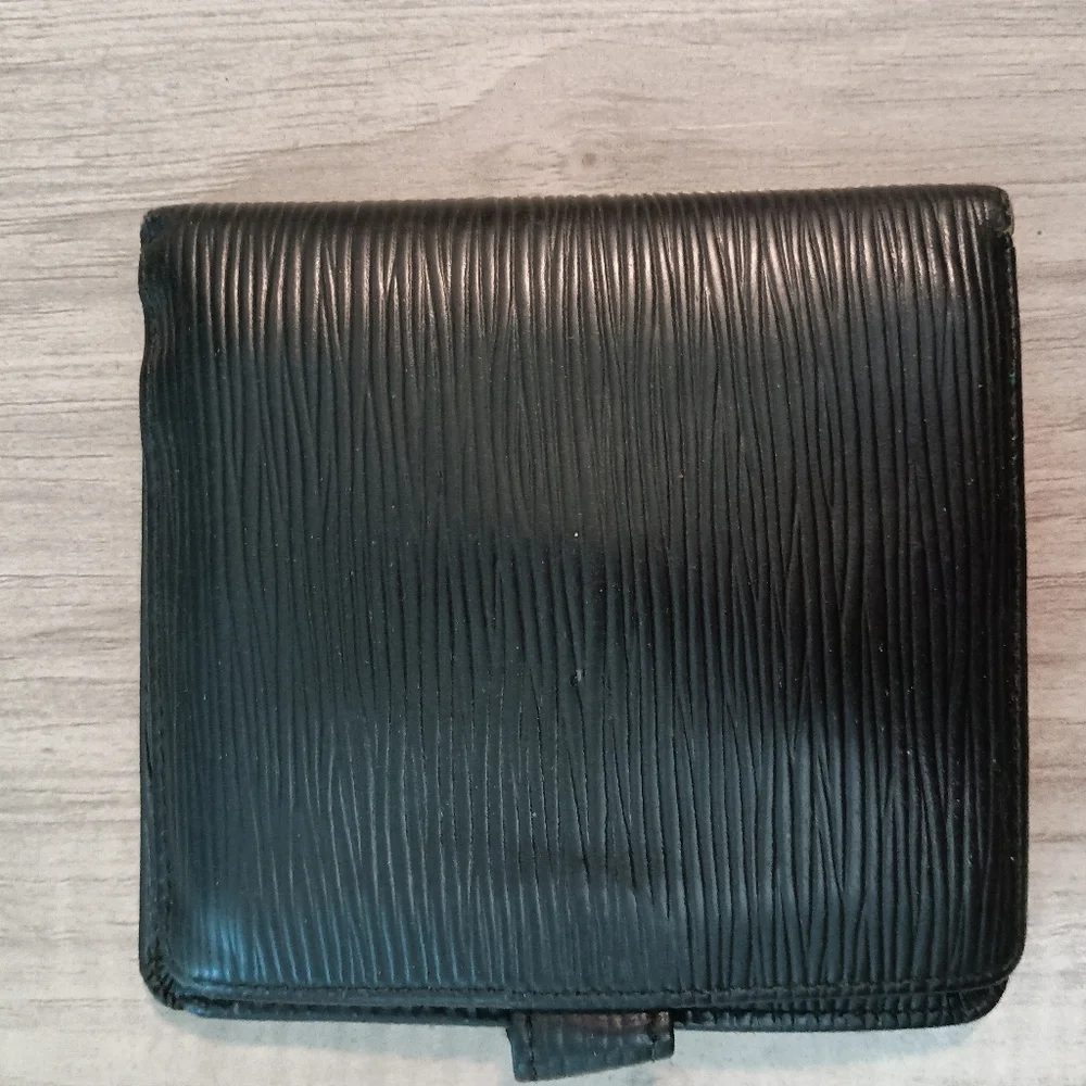 Louis Vuitton Bifold Wallet Black Epi